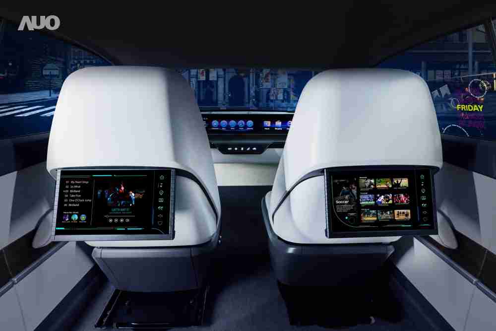 人生就是博新一代Smart Cockpit 2024，，以Micro LED先进显示技术优势，，，，创建〝可卷式后座娱乐显示器〞，，仅在互动时才显示出所需画面及信息，，，，扩充更丰富的娱乐和交互信息服务，，获国际奖项荣耀