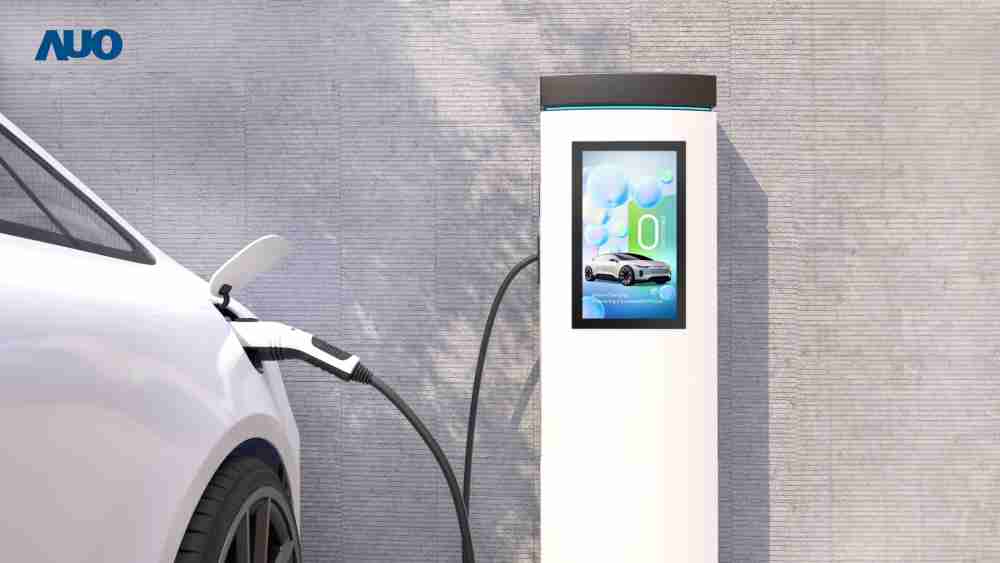 友達〝EVSE車用充電樁解決方案〞專為電動汽車充電樁設計，，，具有高亮度、、、、克服戶外艱難環境的耐溫、、、、耐紫外線等特性，，，並搭載散熱性及擴充性強的高效能工業電腦，，可實現人機互動訴求，，如資訊顯示、、支付等應用